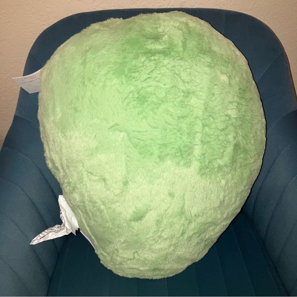 NWT Isaac Mizrahi Alien Martian Head Faux Fur Throw Pillow - Picture 3 of 3